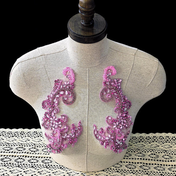 Graceful Curve Beaded Appliqué